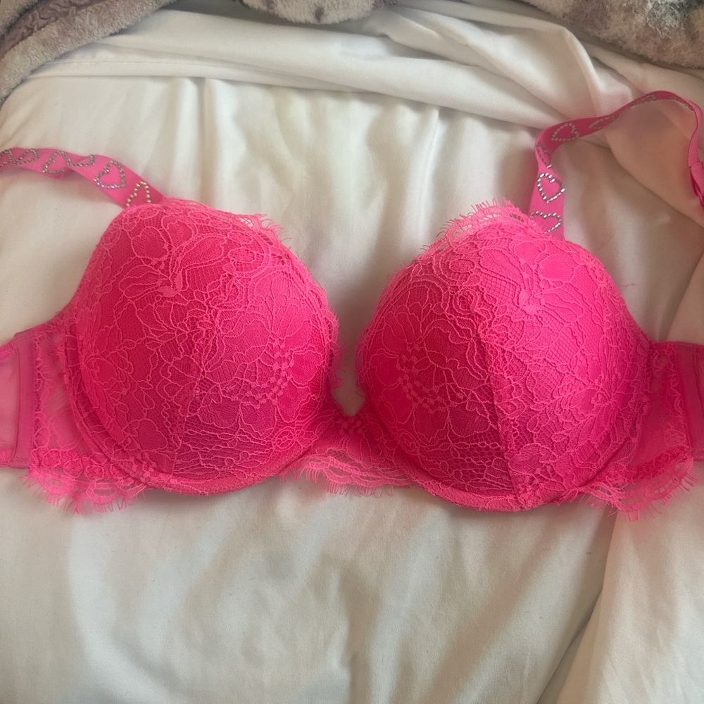 Victoria Secret Lace Push-Up Bra in Vibrant Pink